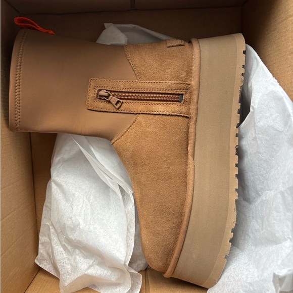 BRAND NEW UGG WOMEN’S CLASSIC DIPPER BOOTS – SIZE 8 W/ BOX! - Picture 6 of 13
